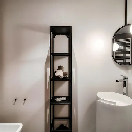 Apartament Mmm Palazzo Diaz - The House Of Travelers Como