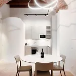Palazzo Diaz - Mmm By 