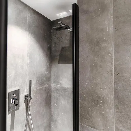 Mmm Palazzo Diaz - The House Of Travelers *