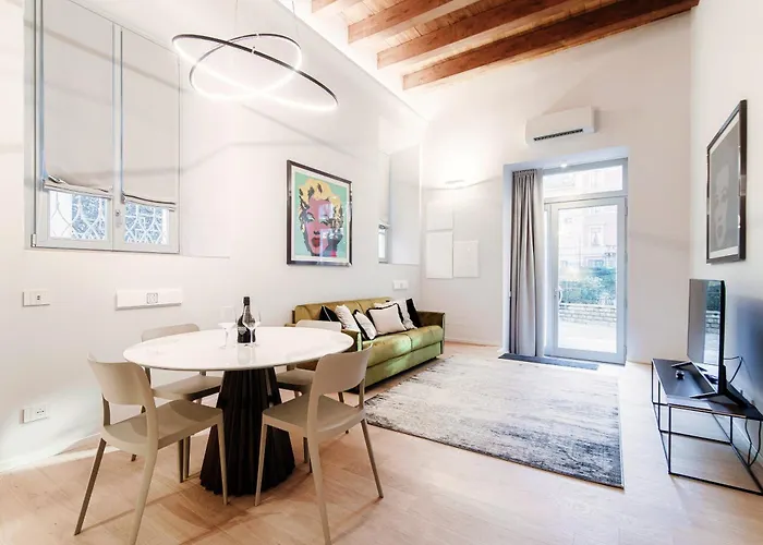Palazzo Diaz - Mmm By 