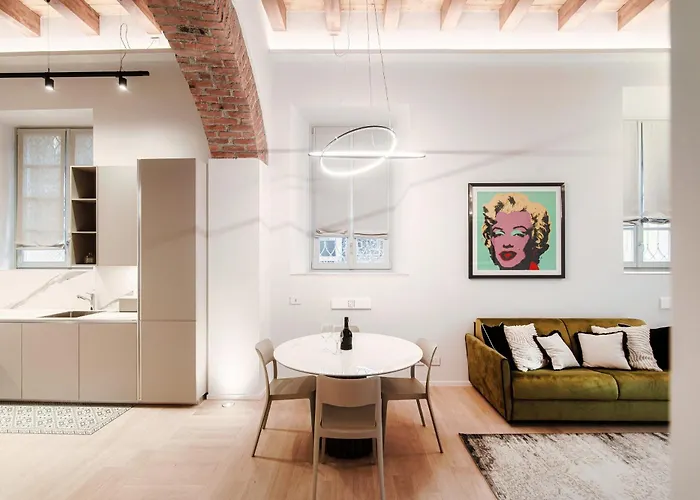 Palazzo Diaz - Mmm By 