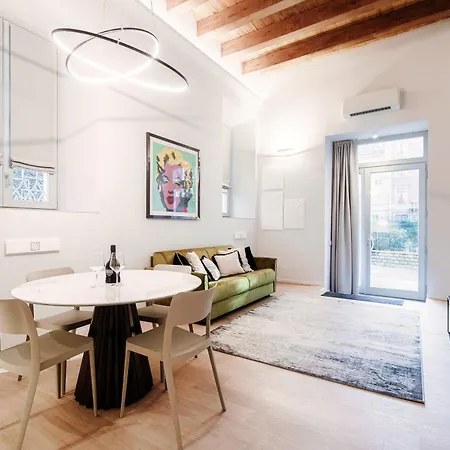 Mmm Palazzo Diaz - The House Of Travelers