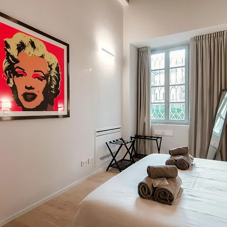 Apartment Mmm Palazzo Diaz - The House Of Travelers Como