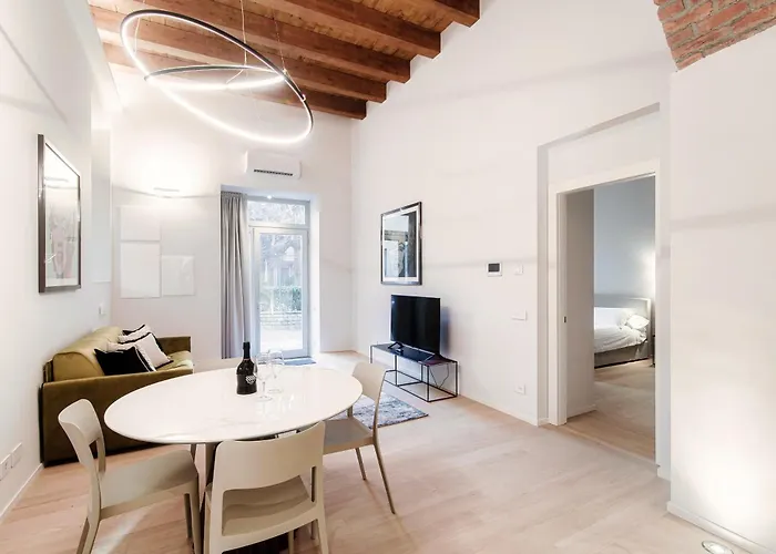 Palazzo Diaz - Mmm By 